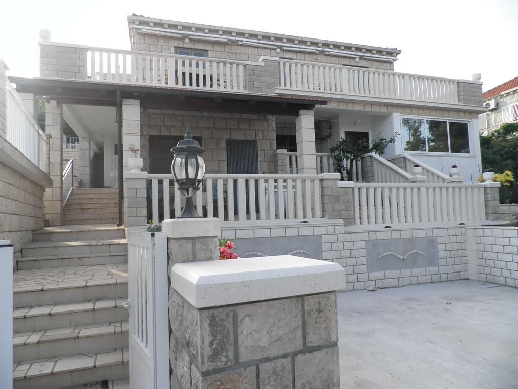 Apartments Holiday 룸바르다 외부 사진